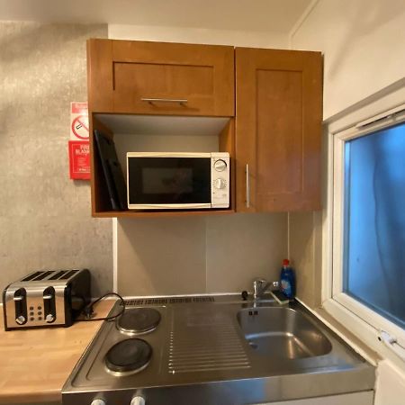 F1-Basement Studio Fits 3 Near Paddington Appartement Londen Buitenkant foto