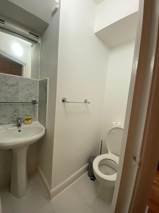 F1-Basement Studio Fits 3 Near Paddington Appartement Londen Buitenkant foto