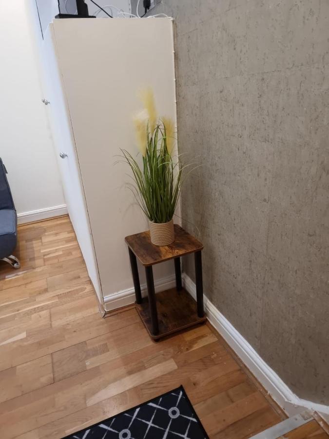 F1-Basement Studio Fits 3 Near Paddington Appartement Londen Buitenkant foto